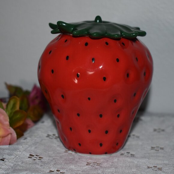Cottagecore Ceramic Red Strawberry Jar Spring Country Farmhouse Kitchen Decor - Picture 7 of 10
